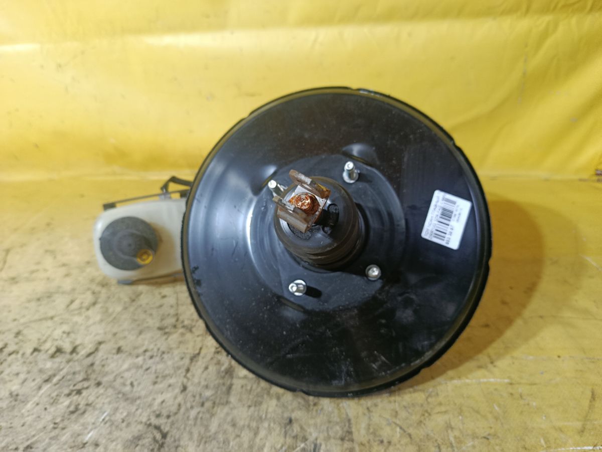 Главный тормозной цилиндр на Toyota Noah ZRR70G 3ZR-FAE Фото 2
