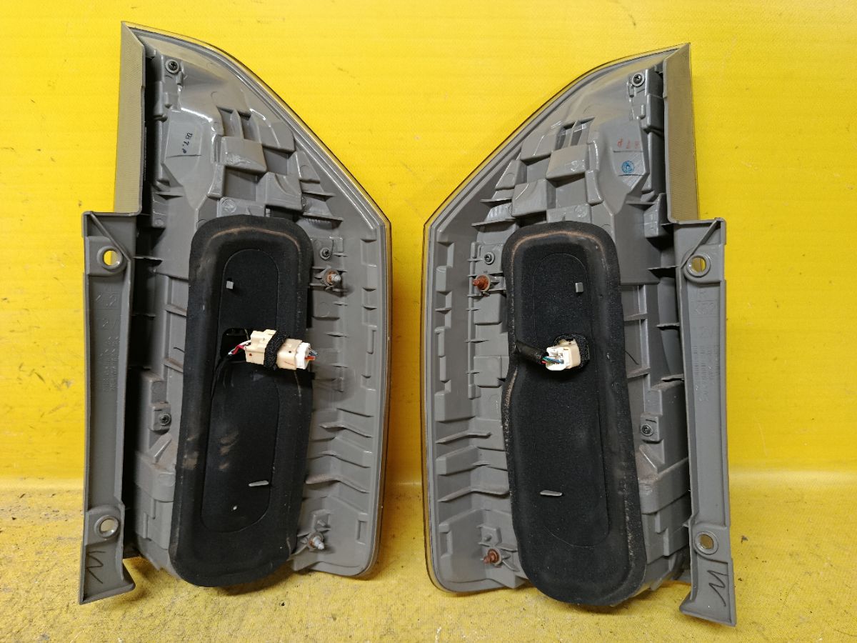 Стоп 28-199 28-199, на Toyota Voxy ZRR70G Фото 4