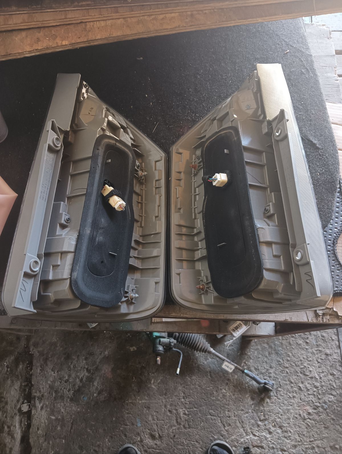 Стоп 28-199 28-199, на Toyota Voxy ZRR70G Фото 6