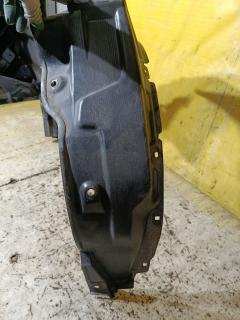 Подкрылок 53875-289201 на Toyota Noah ZRR70G Фото 3