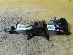 Домкрат на Mazda Demio DE3FS