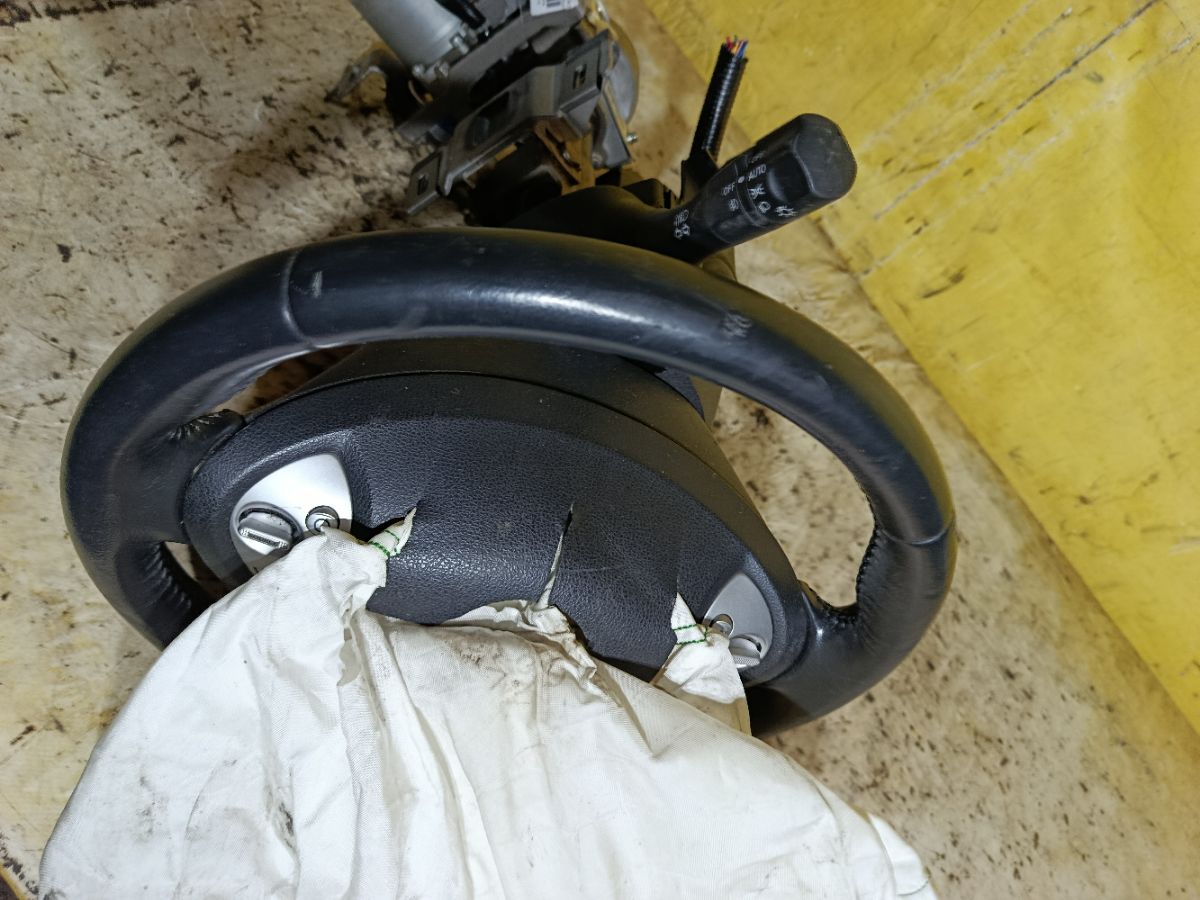 Рулевая колонка на Nissan Leaf AZE0 Фото 5