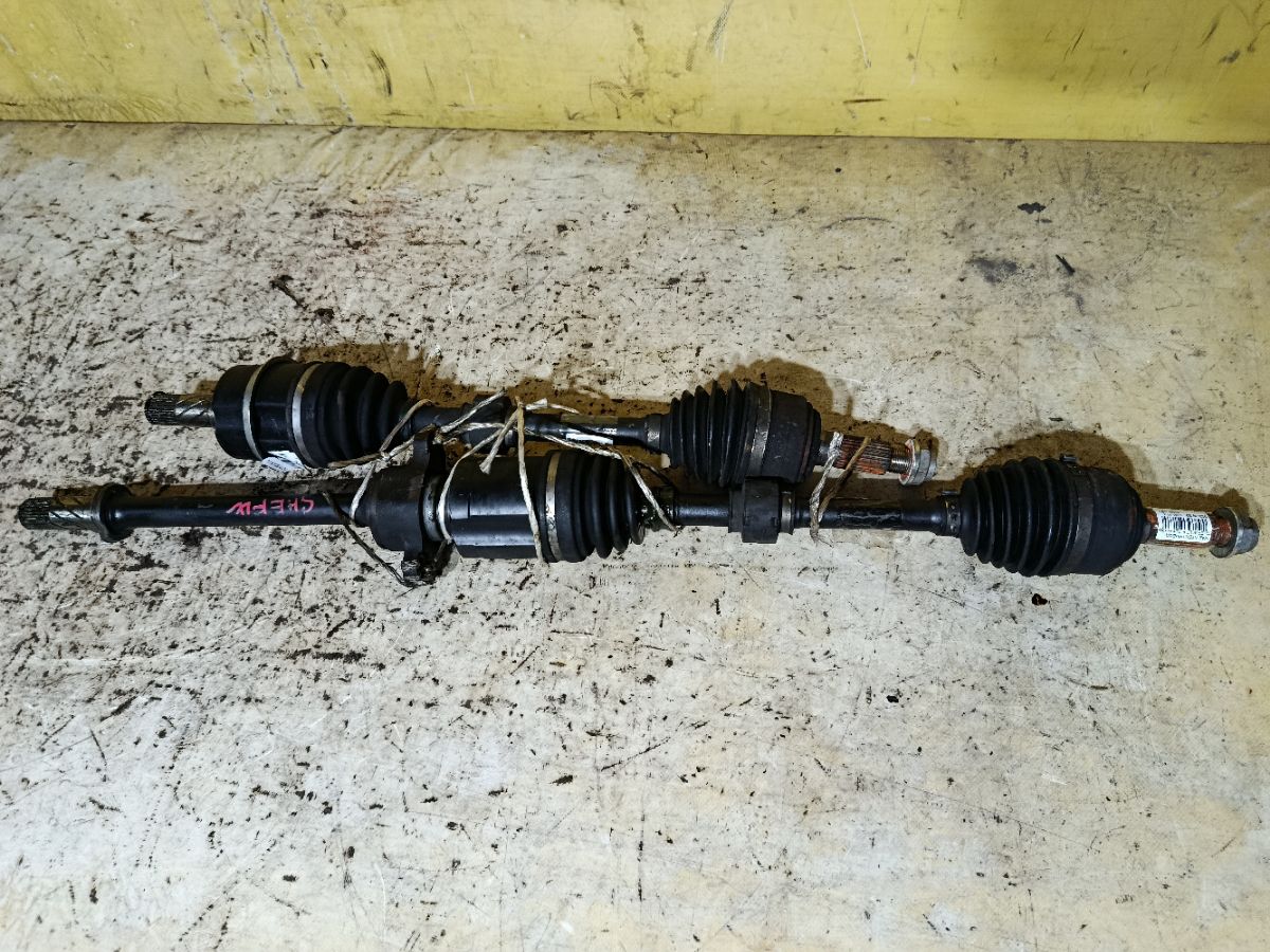 Привод на Mazda Atenza Wagon GHEFW LF Фото 1