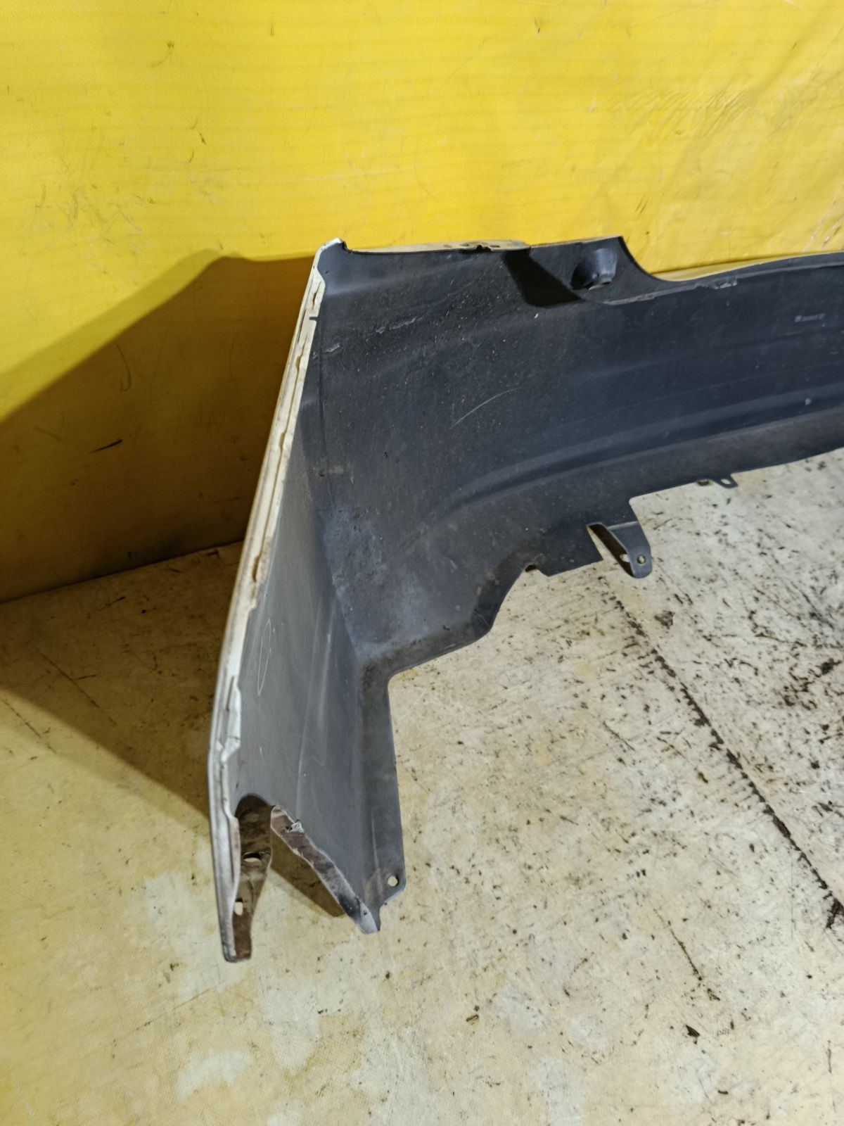 Бампер на Toyota Prius ZVW30 Фото 12