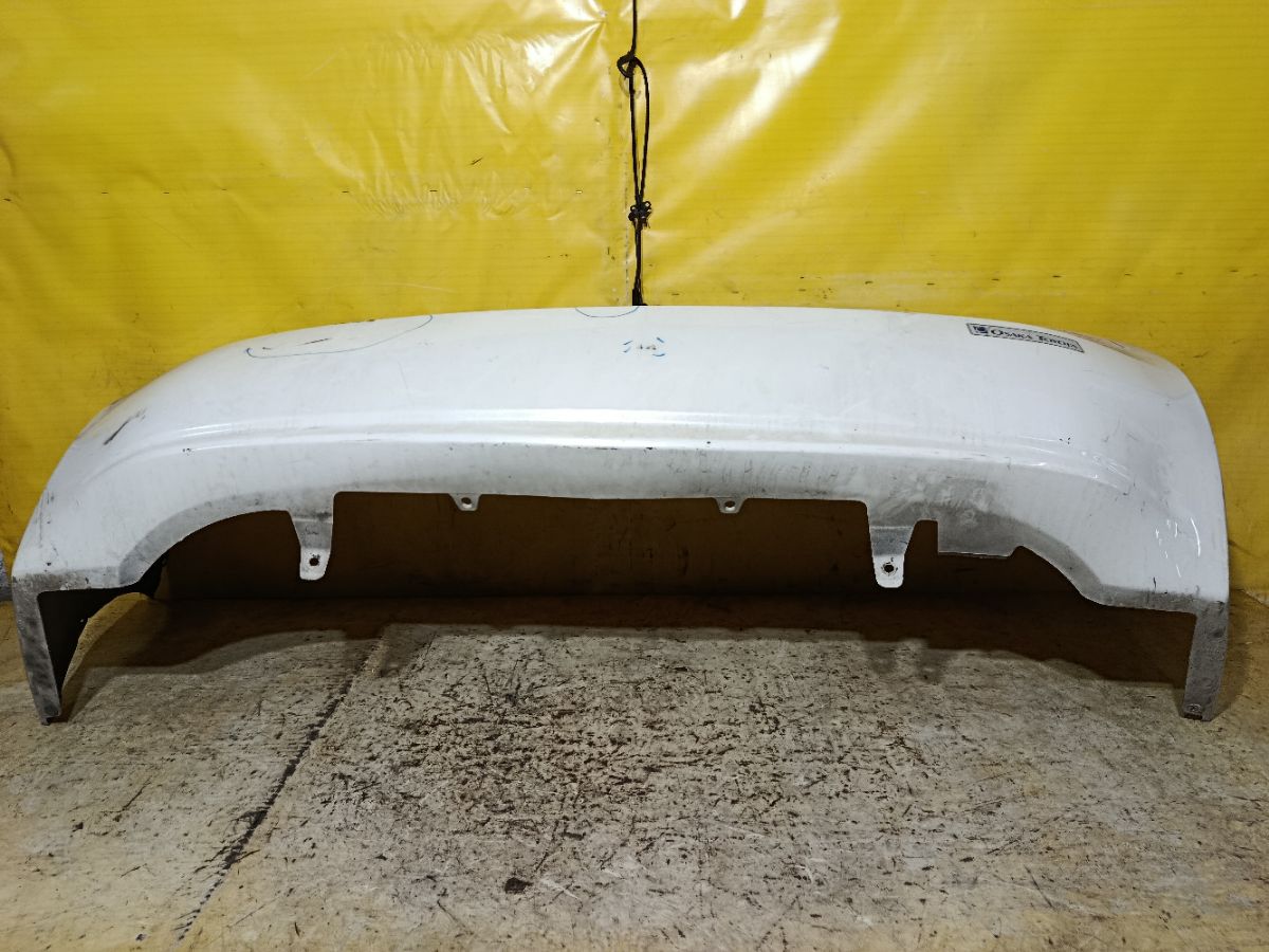 Бампер на Toyota Prius ZVW30 Фото 7