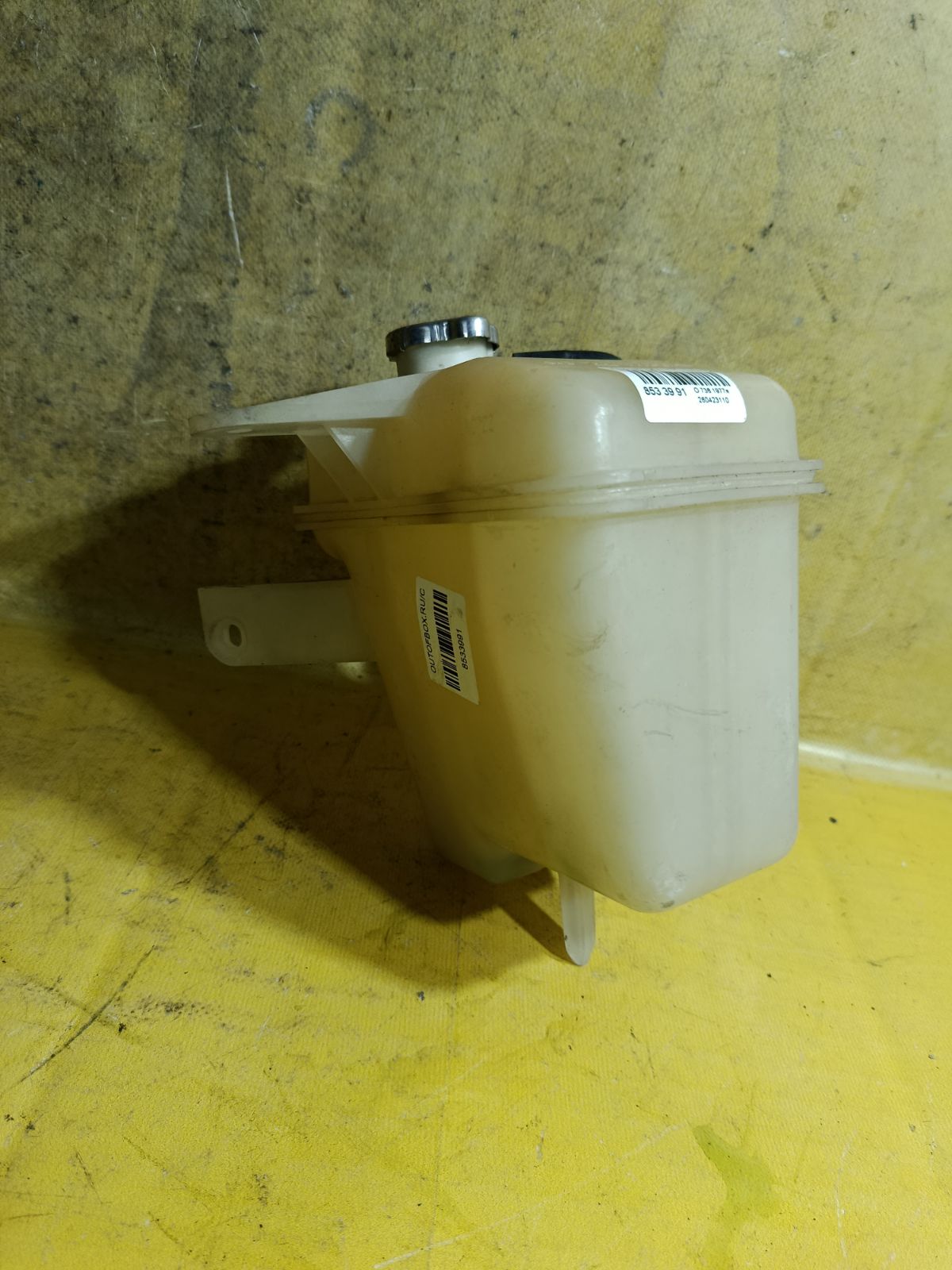 Бачок расширительный на Mazda Mpv LW3W L3 Фото 1