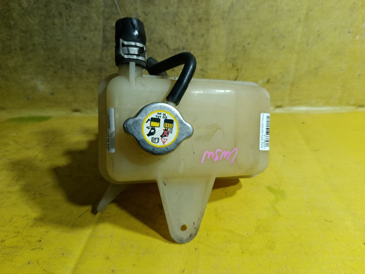 Бачок расширительный на Mazda Mpv LW3W L3 Фото 3