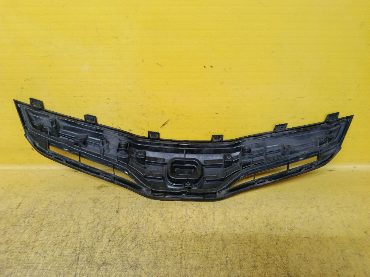 Решетка радиатора 71121-TF2-901-M1 на Honda Fit Hybrid GP1 Фото 6