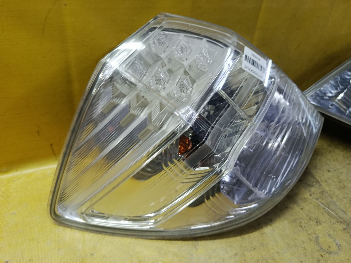 Стоп P9883 P9883, на Honda Fit Hybrid GP1 Фото 3