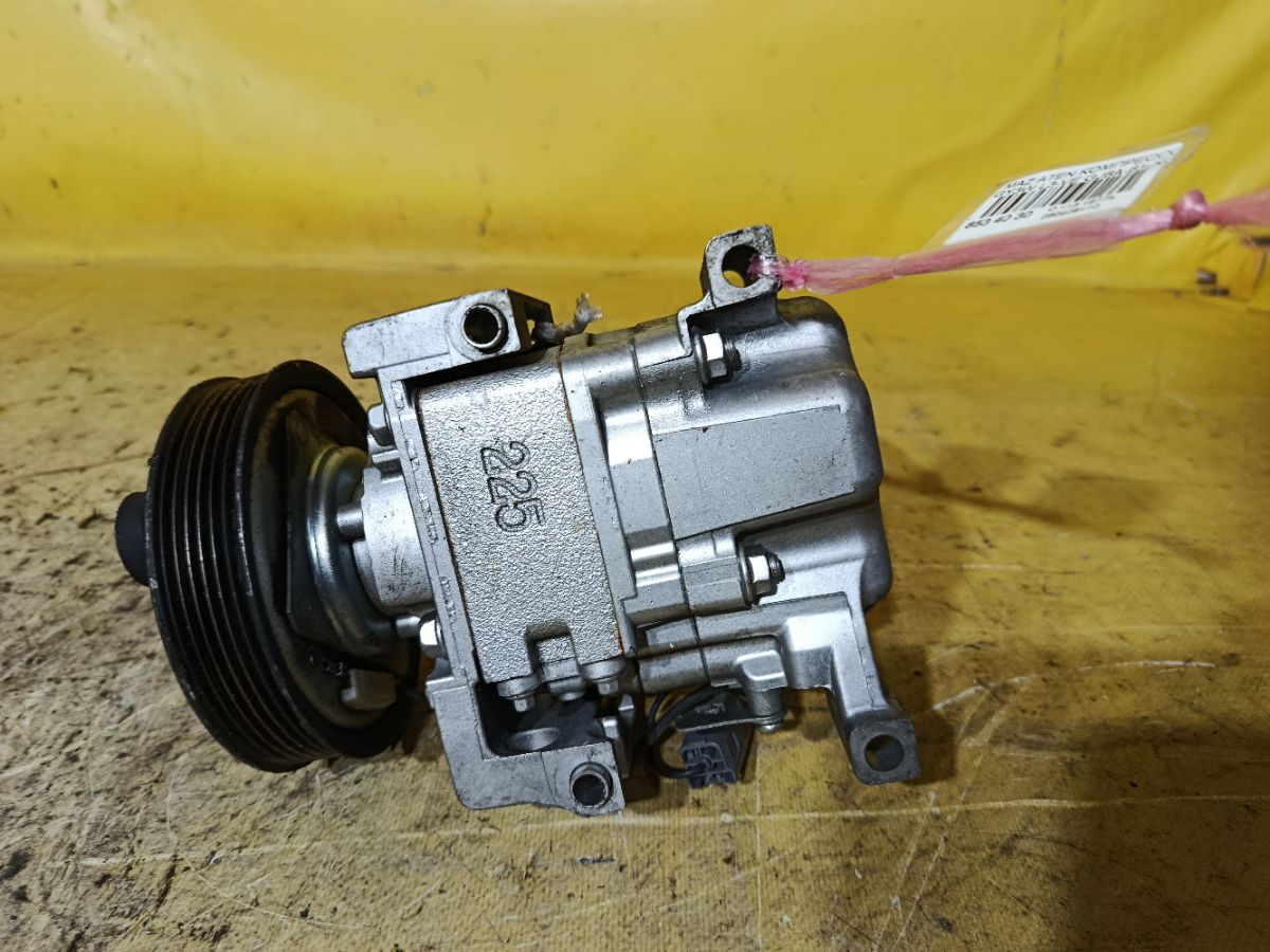 Компрессор кондиционера GJ6A-61-K00A на Mazda Atenza GY3W L3-VE Фото 1
