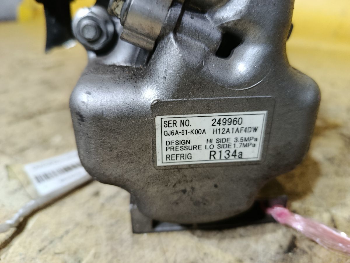 Компрессор кондиционера GJ6A-61-K00A на Mazda Atenza GY3W L3-VE Фото 3