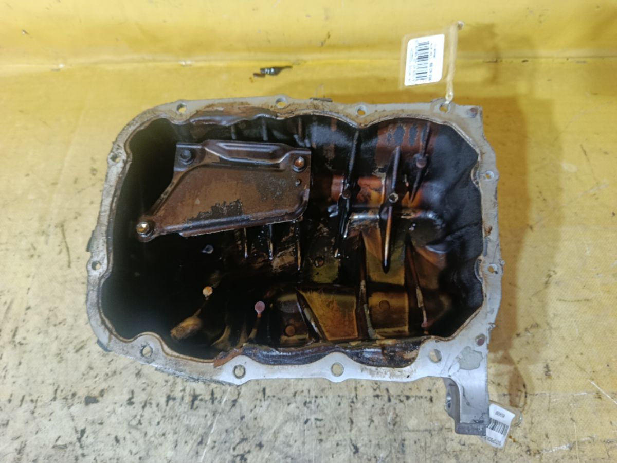 Поддон на Daihatsu Move LA100S KF-VE Фото 1