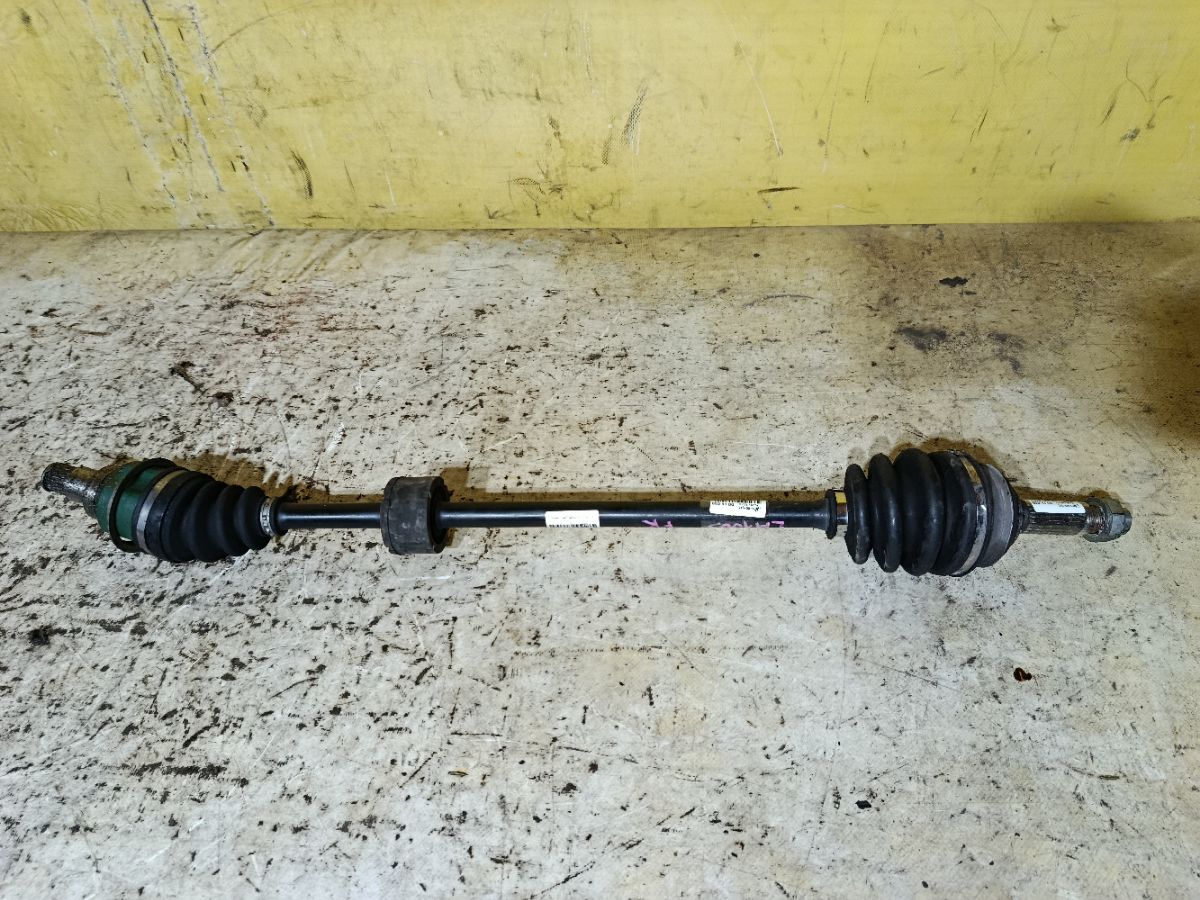 Привод на Daihatsu Move LA100S KF-VE Фото 2