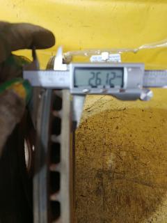 Тормозной диск на Nissan Leaf AZE0 EM57 Фото 3