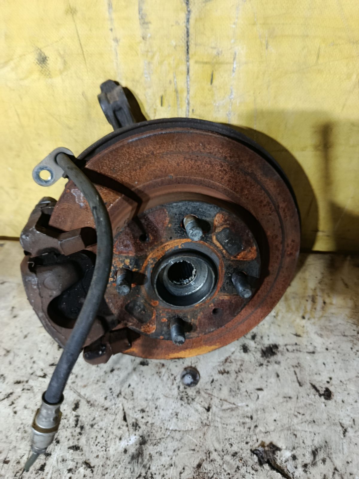 Ступица на Daihatsu Move LA100S KF-VE Фото 2