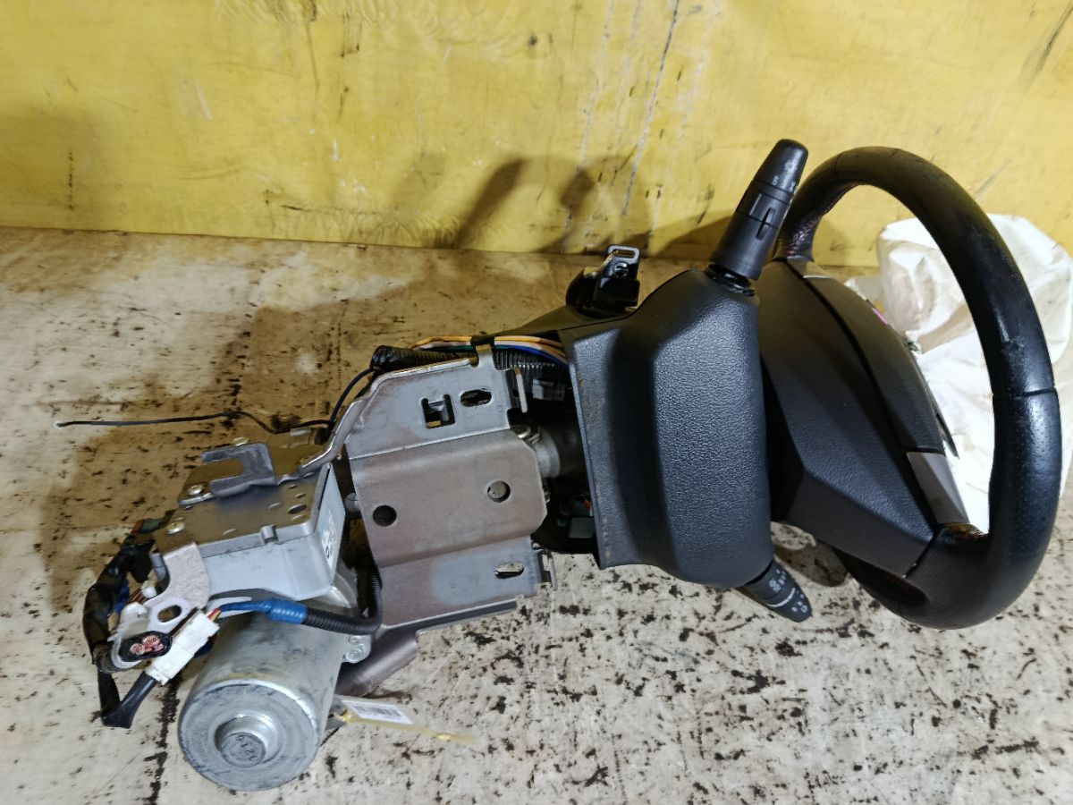 Рулевая колонка на Nissan Note E11 Фото 5