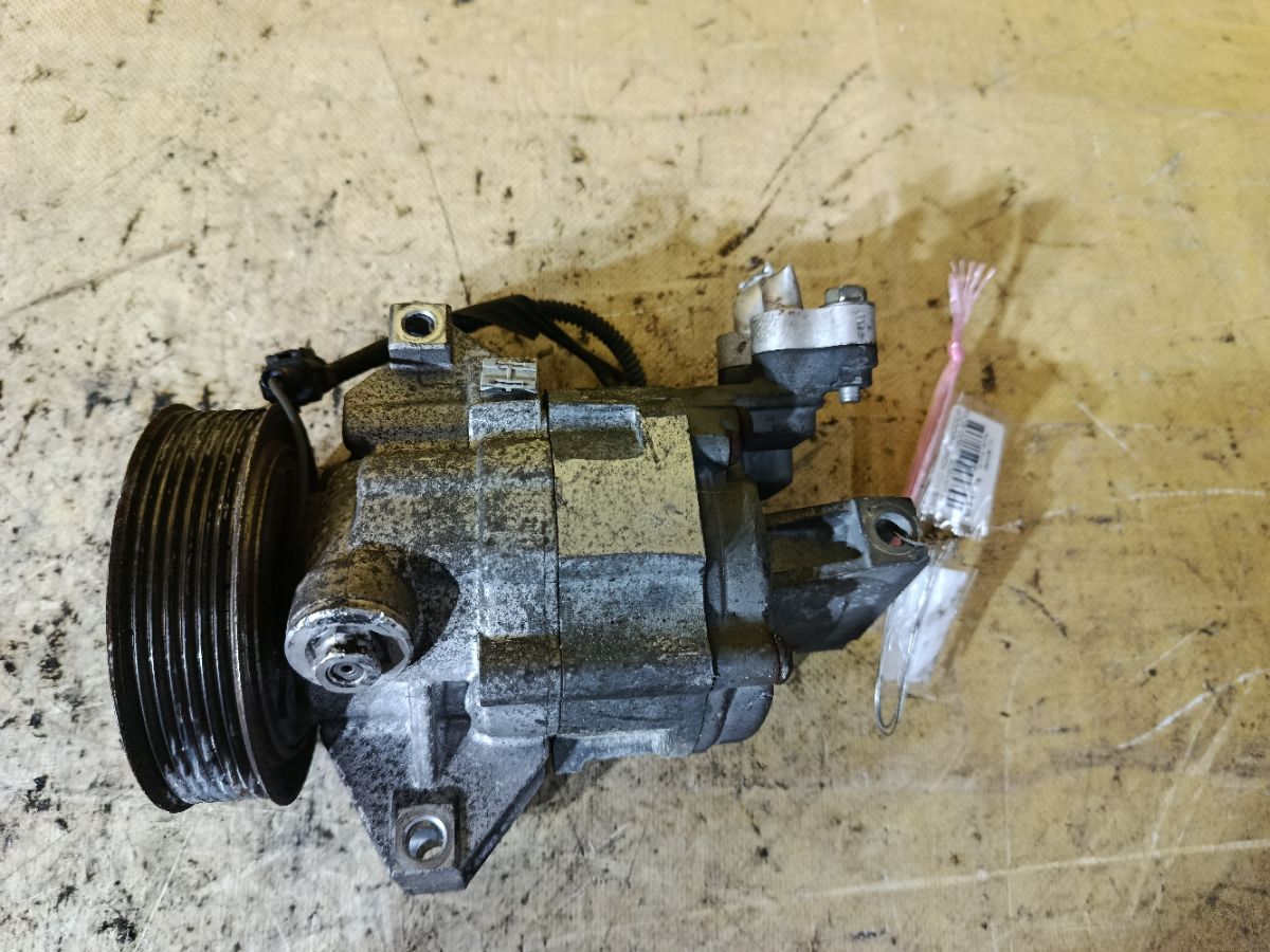 Компрессор кондиционера 92600-ED00A на Nissan Tiida C11 HR15DE Фото 3