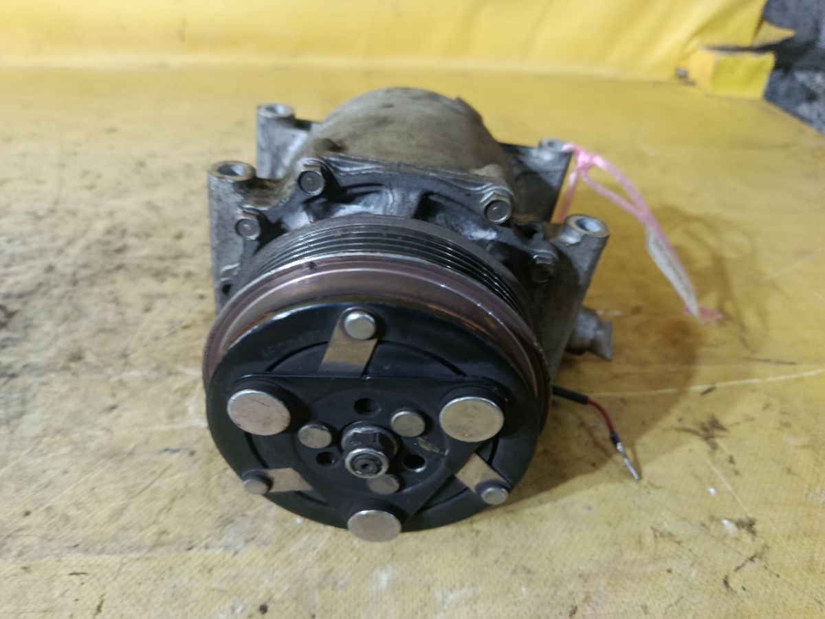 Компрессор кондиционера на Honda Insight ZE2 LDA Фото 4