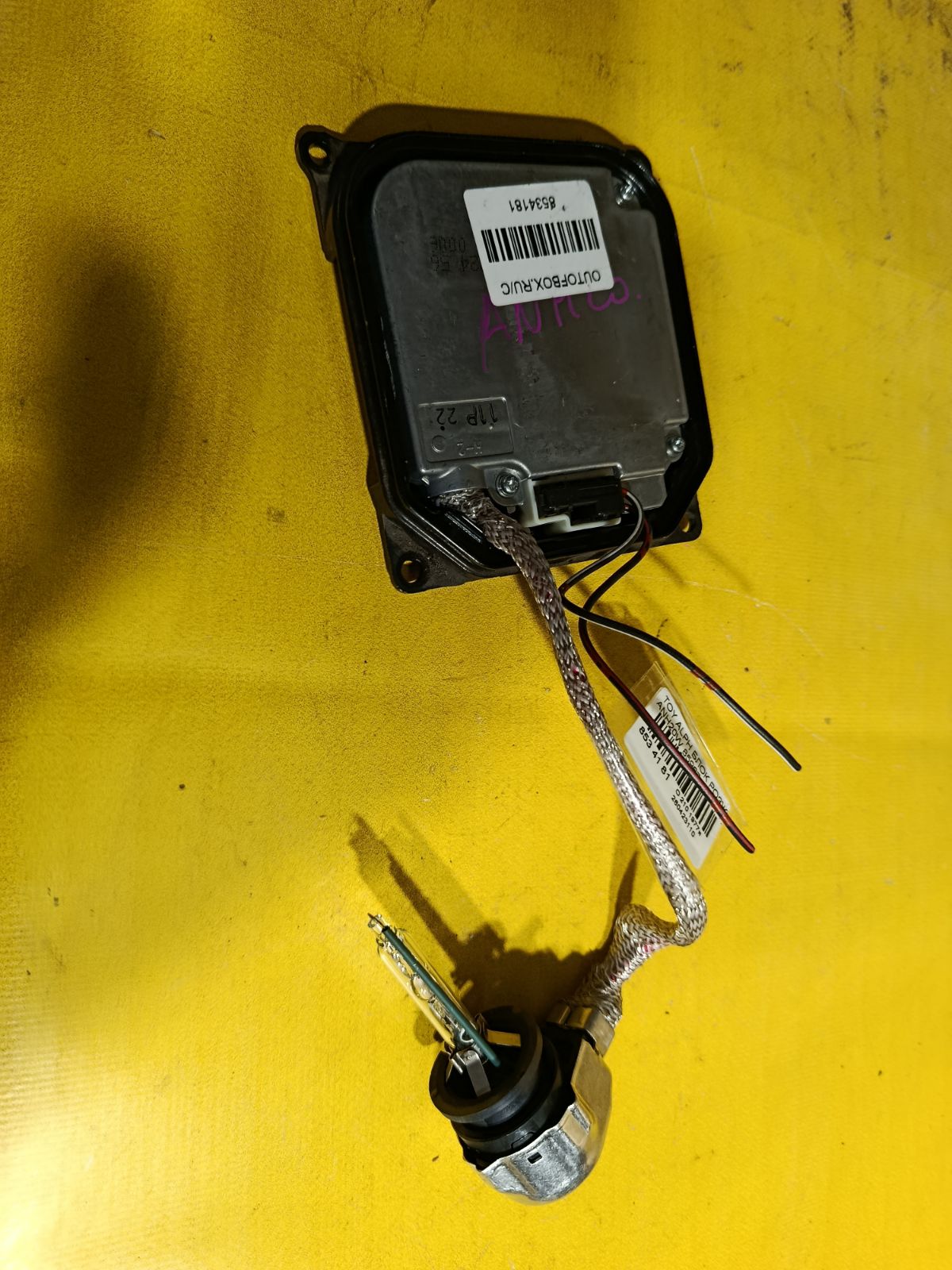 Блок розжига ксенона 85967-52021 на Toyota Alphard ANH20W Фото 3