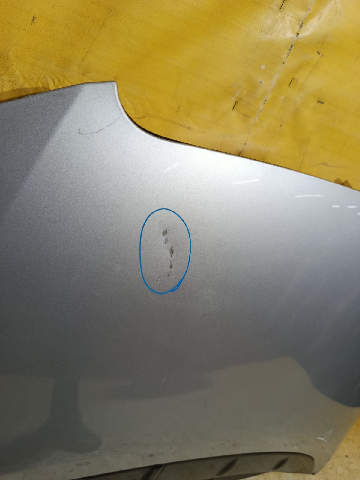 Капот на Nissan Leaf AZE0 Фото 6