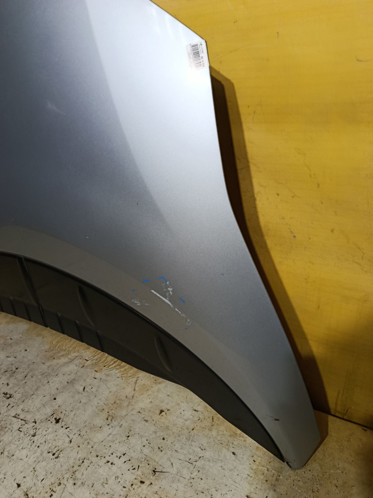 Капот на Nissan Leaf AZE0 Фото 7