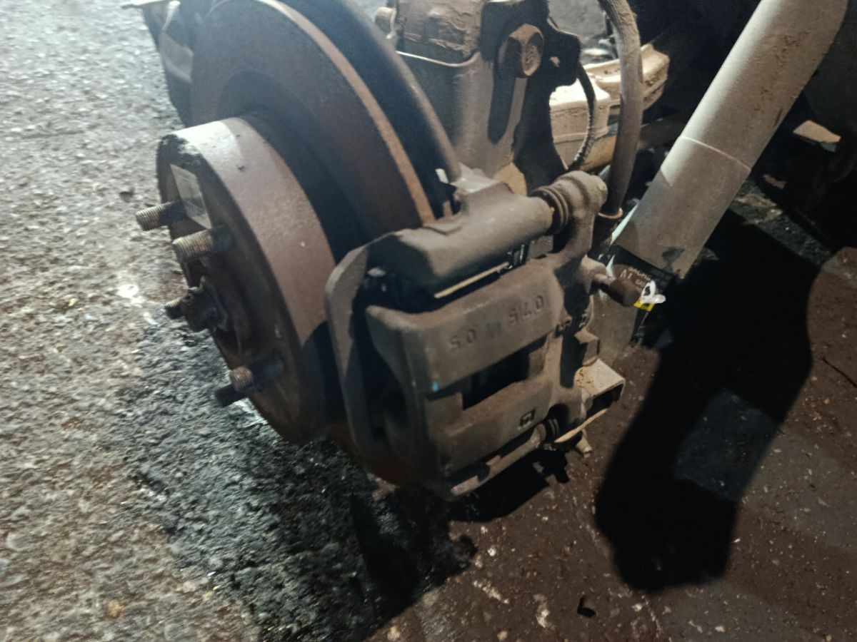 Балка подвески на Nissan X-Trail NT31 MR20DE Фото 5