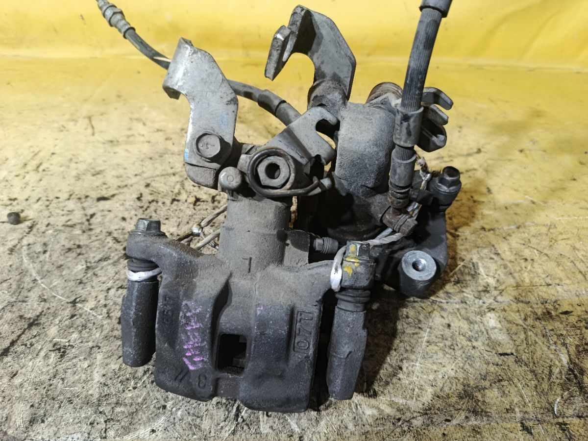 Суппорт на Mazda Atenza GHEFP LF Фото 2