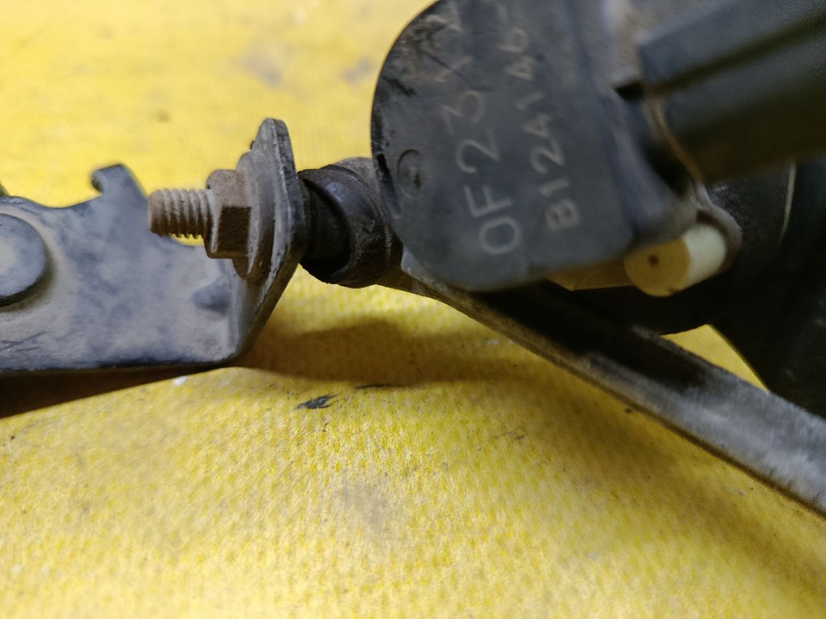 Датчик регулировки наклона фар на Mazda Atenza GHEFP Фото 3