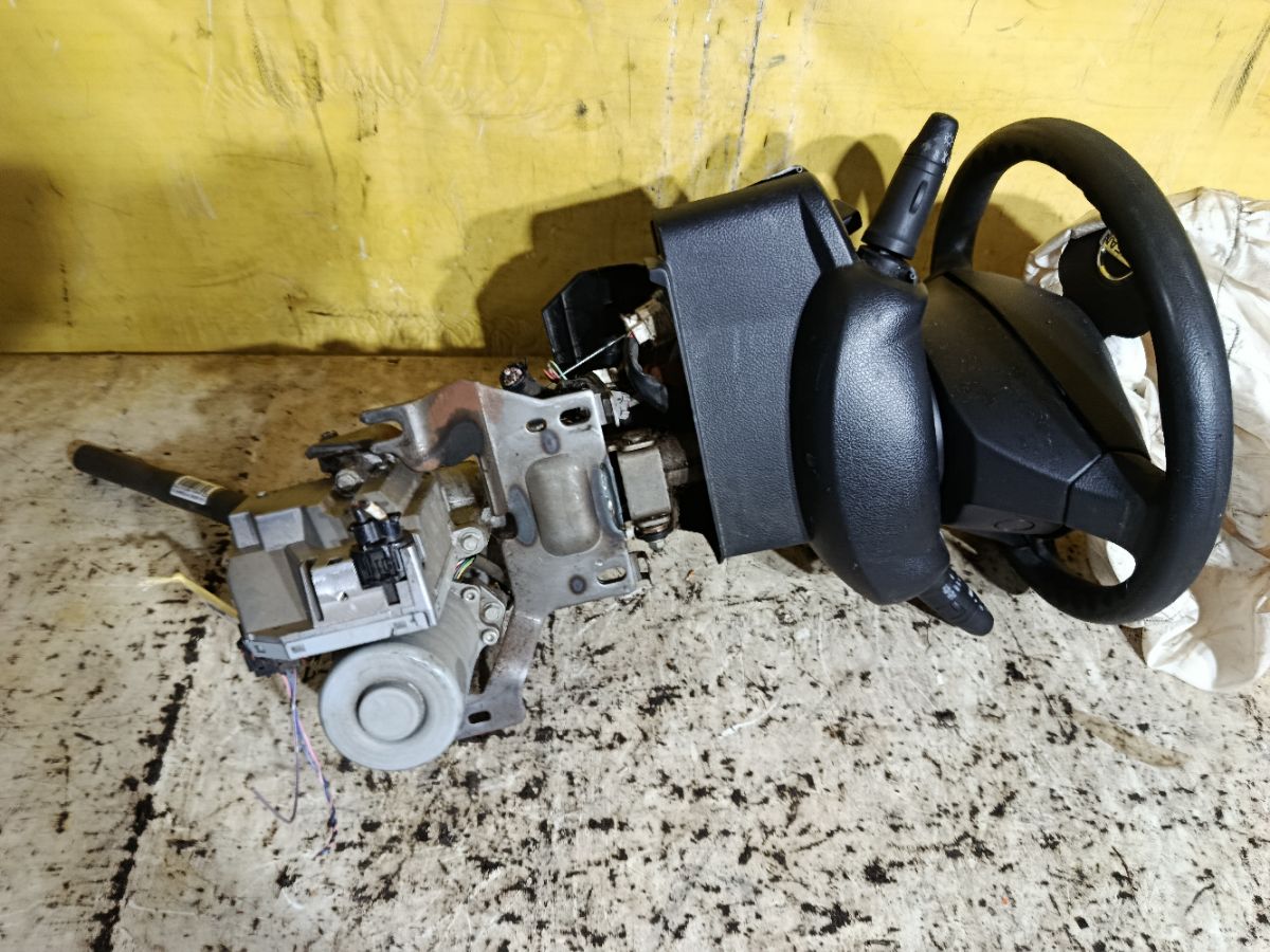 Рулевая колонка на Nissan Serena C25 Фото 3