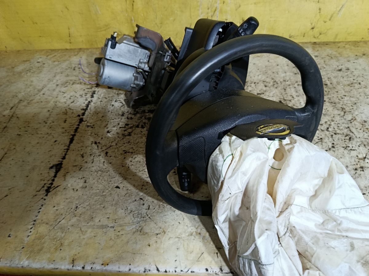 Рулевая колонка на Nissan Serena C25 Фото 4