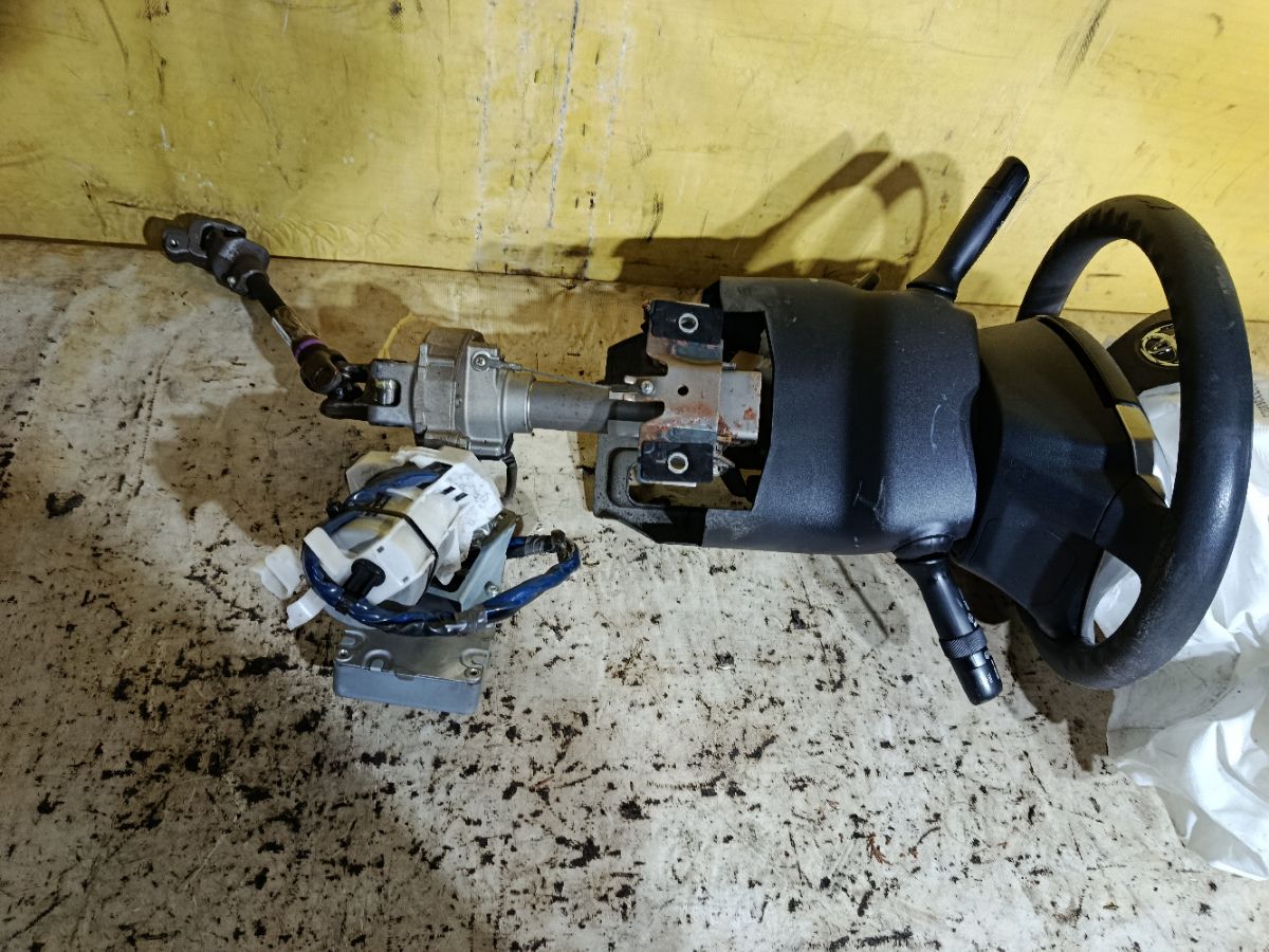Рулевая колонка на Toyota Aqua NHP10 Фото 4