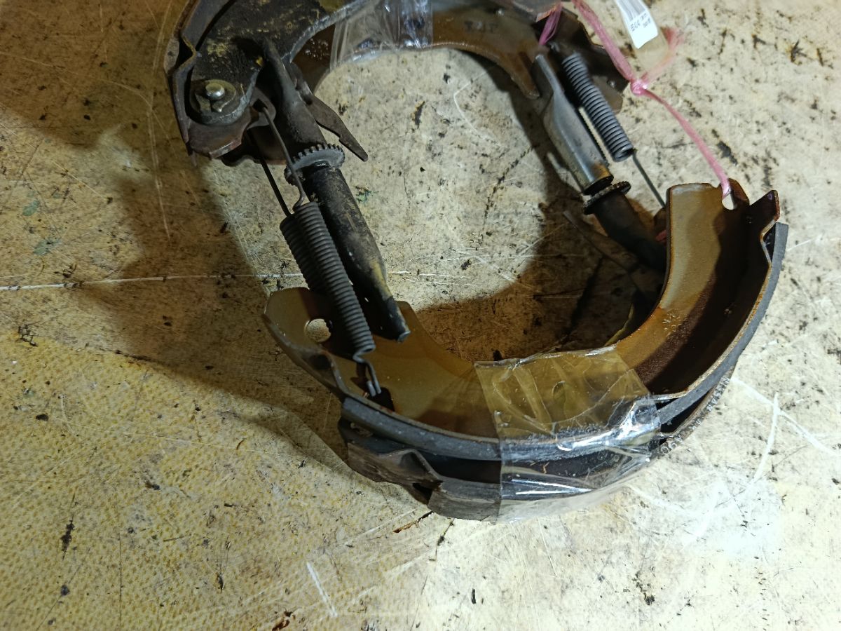 Тормозные колодки AY360-NS095, FN1267, T1267, TD-086-1267S, TDS1267 на Nissan Tiida C11 HR15DE Фото 5