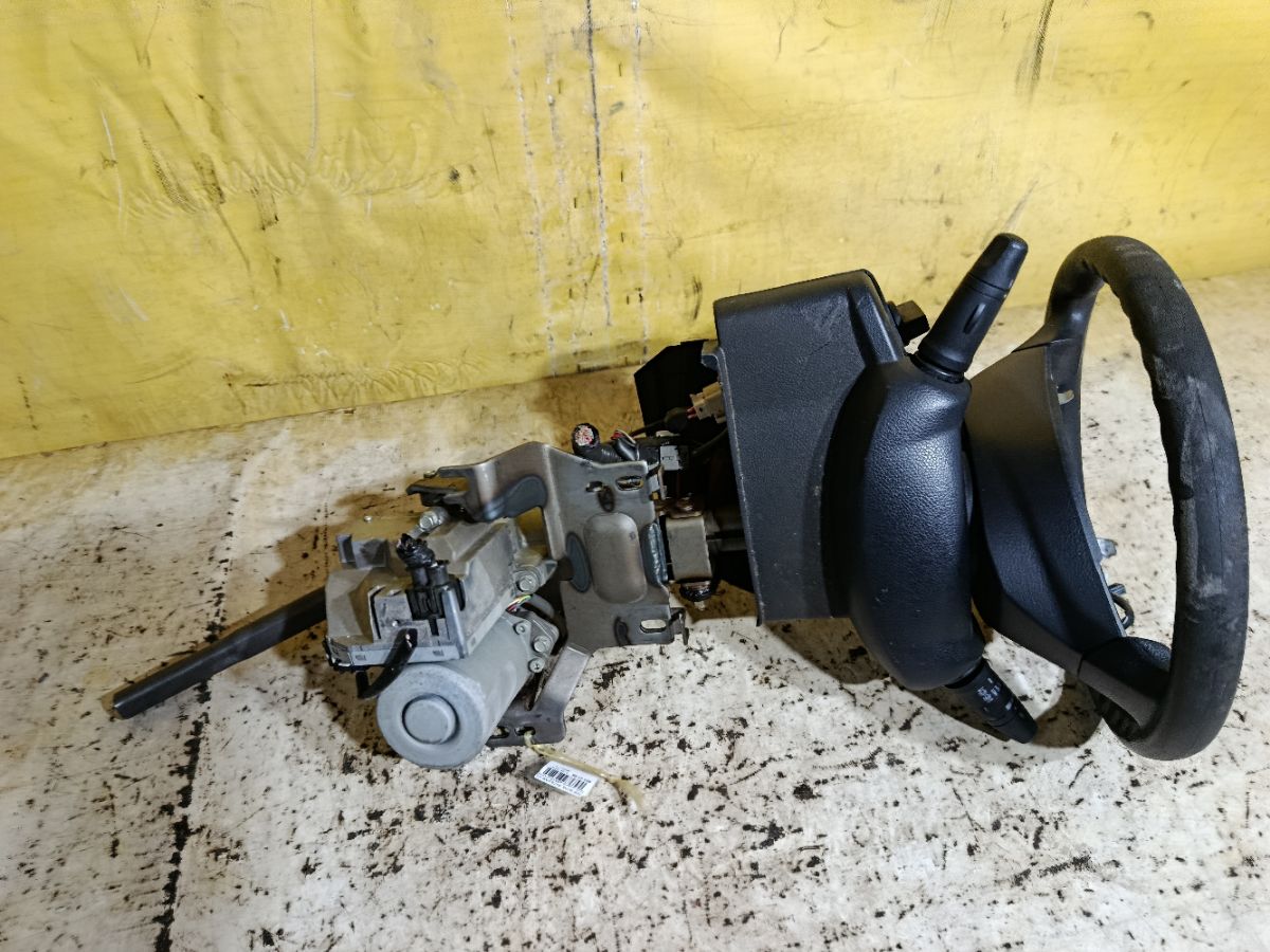 Рулевая колонка на Nissan Serena C25 Фото 4