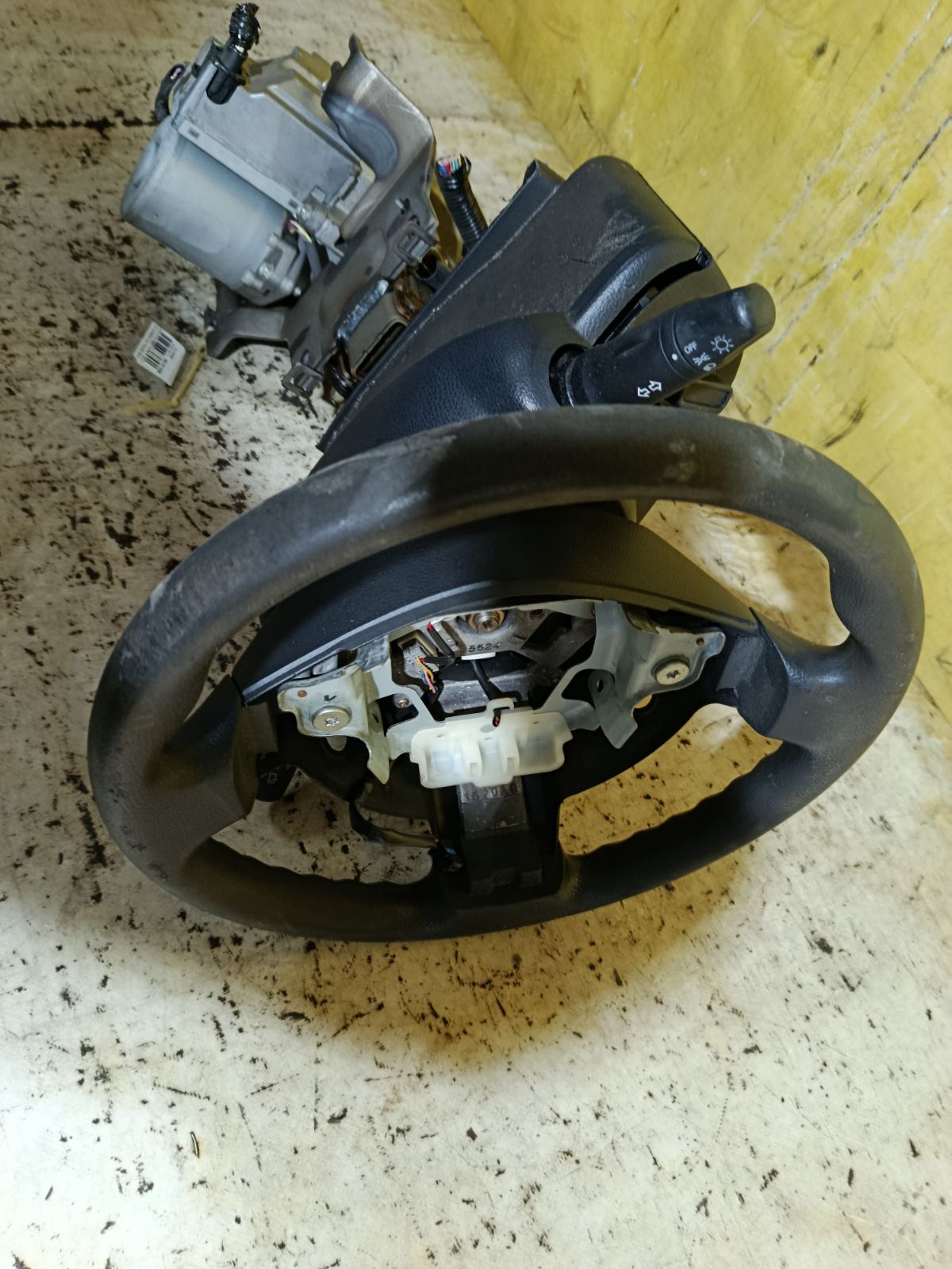 Рулевая колонка на Nissan Serena C25 Фото 6