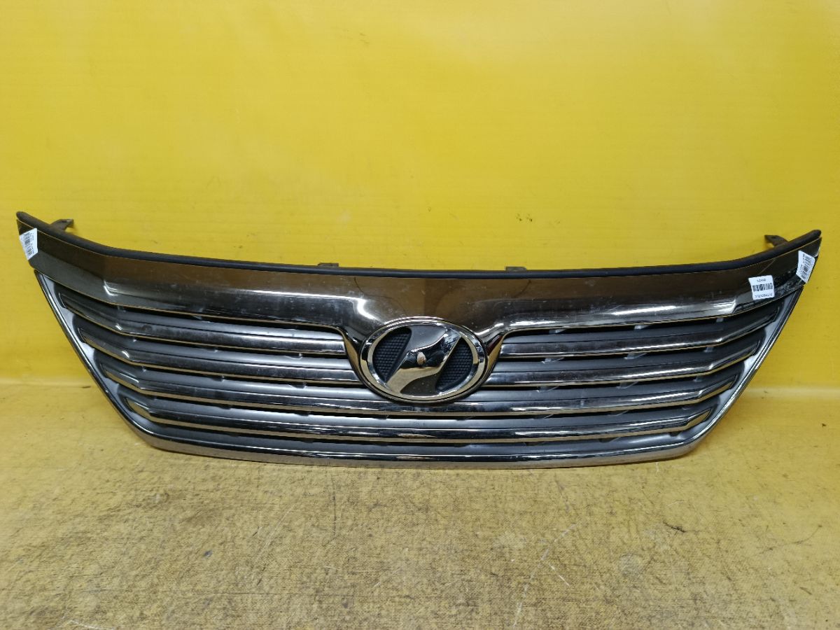 Решетка радиатора 53101-58140 на Toyota Vellfire ANH20W Фото 4