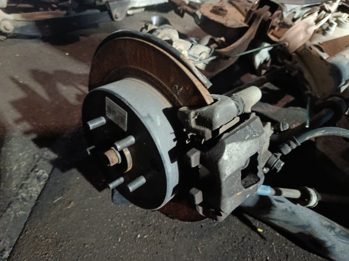 Балка подвески на Toyota Wish ZGE25G 2ZR-FAE Фото 5