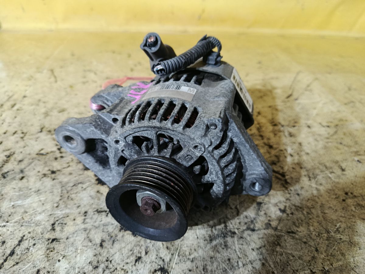 Генератор 27060-B1010 на Toyota Passo KGC10 1KR-FE Фото 2