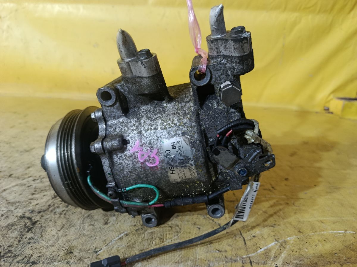 Компрессор кондиционера на Honda Fit Hybrid GP1 LDA Фото 2