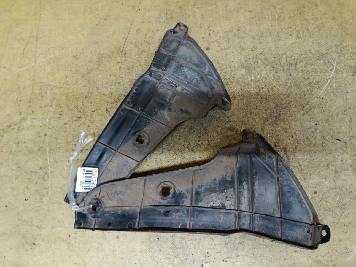 Подкрылок 52153-68030, 52152-68030 на Toyota Wish ZGE25G 2ZR-FAE Фото 2