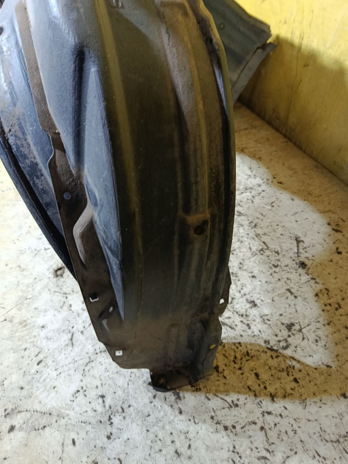 Подкрылок 53875-68020, 53876-68020 на Toyota Wish ZGE25G 2ZR-FAE Фото 5