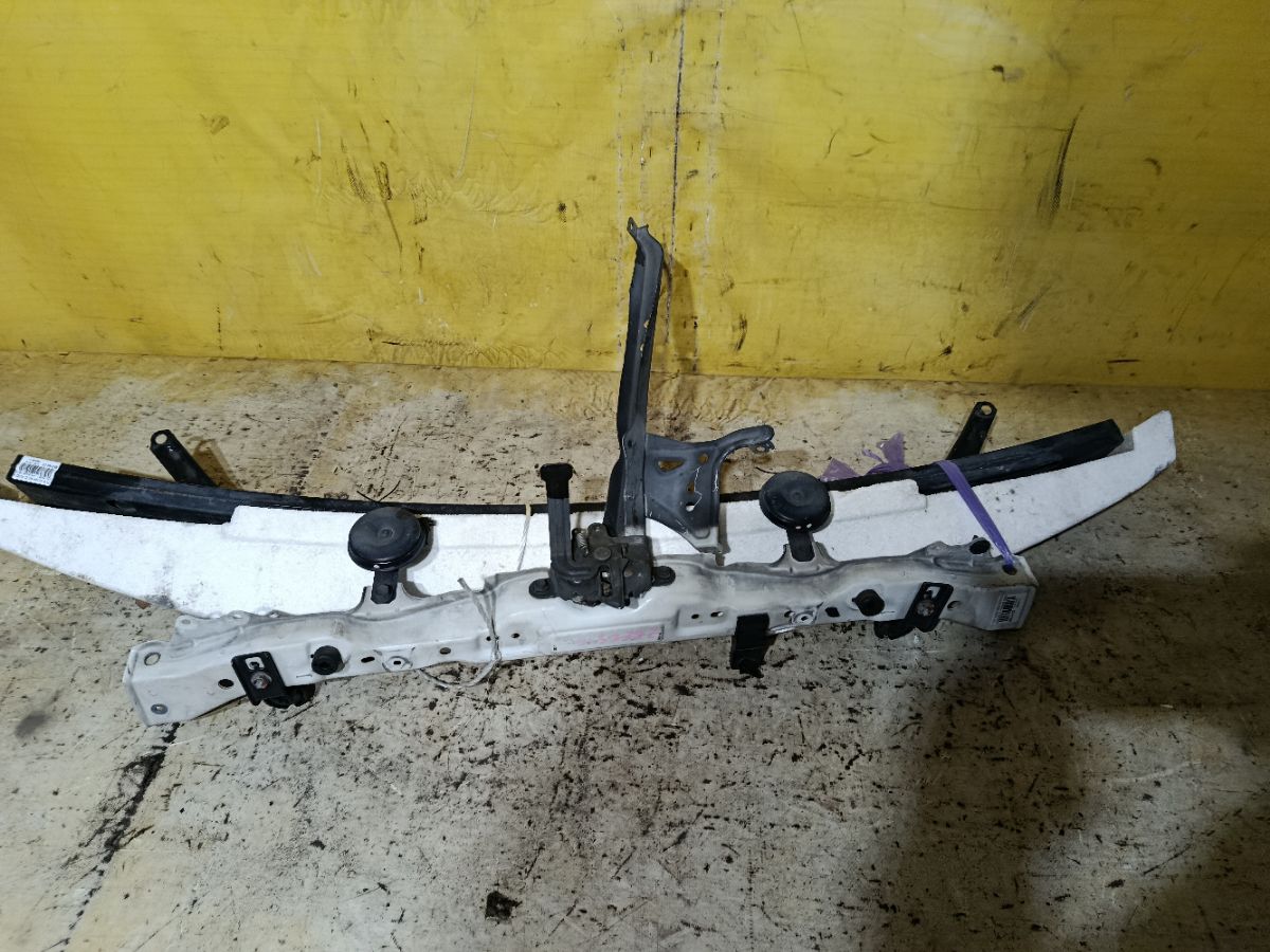 Жесткость бампера на Toyota Wish ZGE25G Фото 5