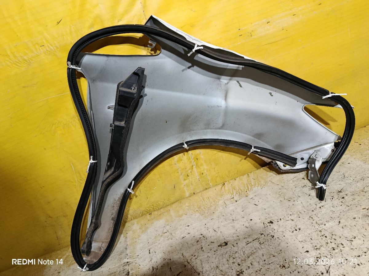Крыло переднее на Toyota Wish ZGE25G Фото 10