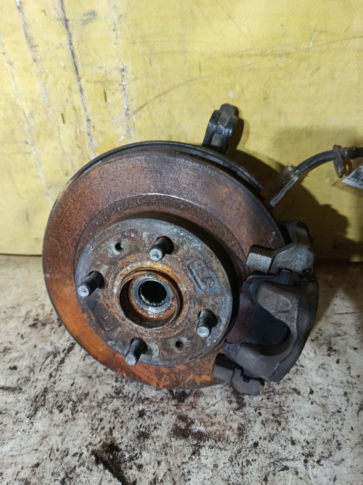 Ступица на Daihatsu Move LA100S KF-VE Фото 3