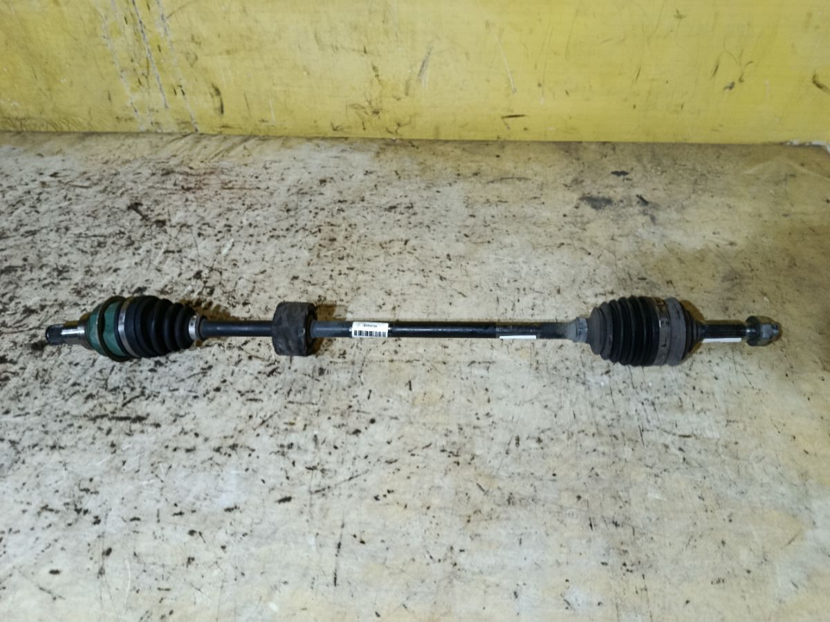 Привод на Daihatsu Move LA100S KF-VE Фото 2