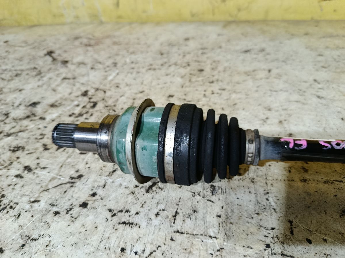 Привод на Daihatsu Move LA100S KF-VE Фото 4