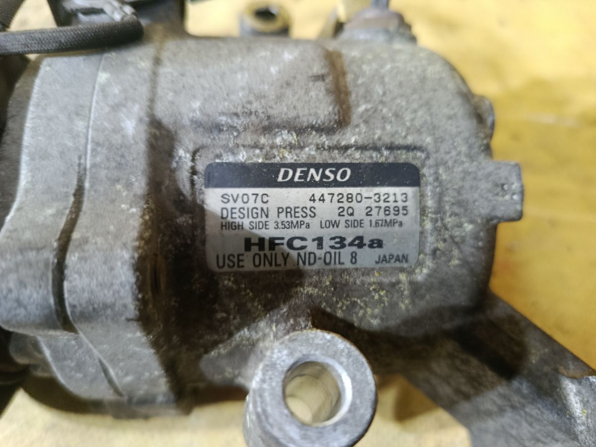 Компрессор кондиционера 447280-3213 на Daihatsu Move LA100S KF-VE Фото 4