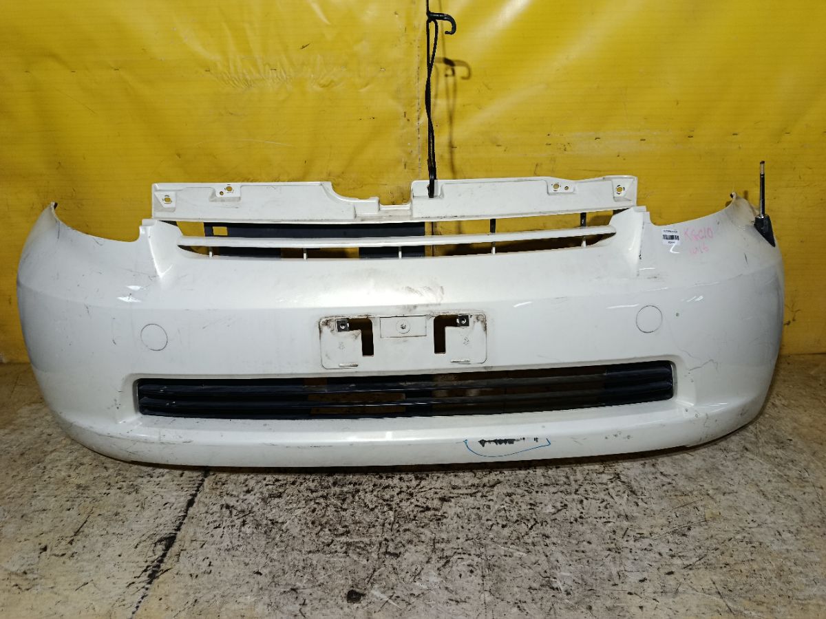 Бампер 52119-B1010 на Toyota Passo KGC10 Фото 3