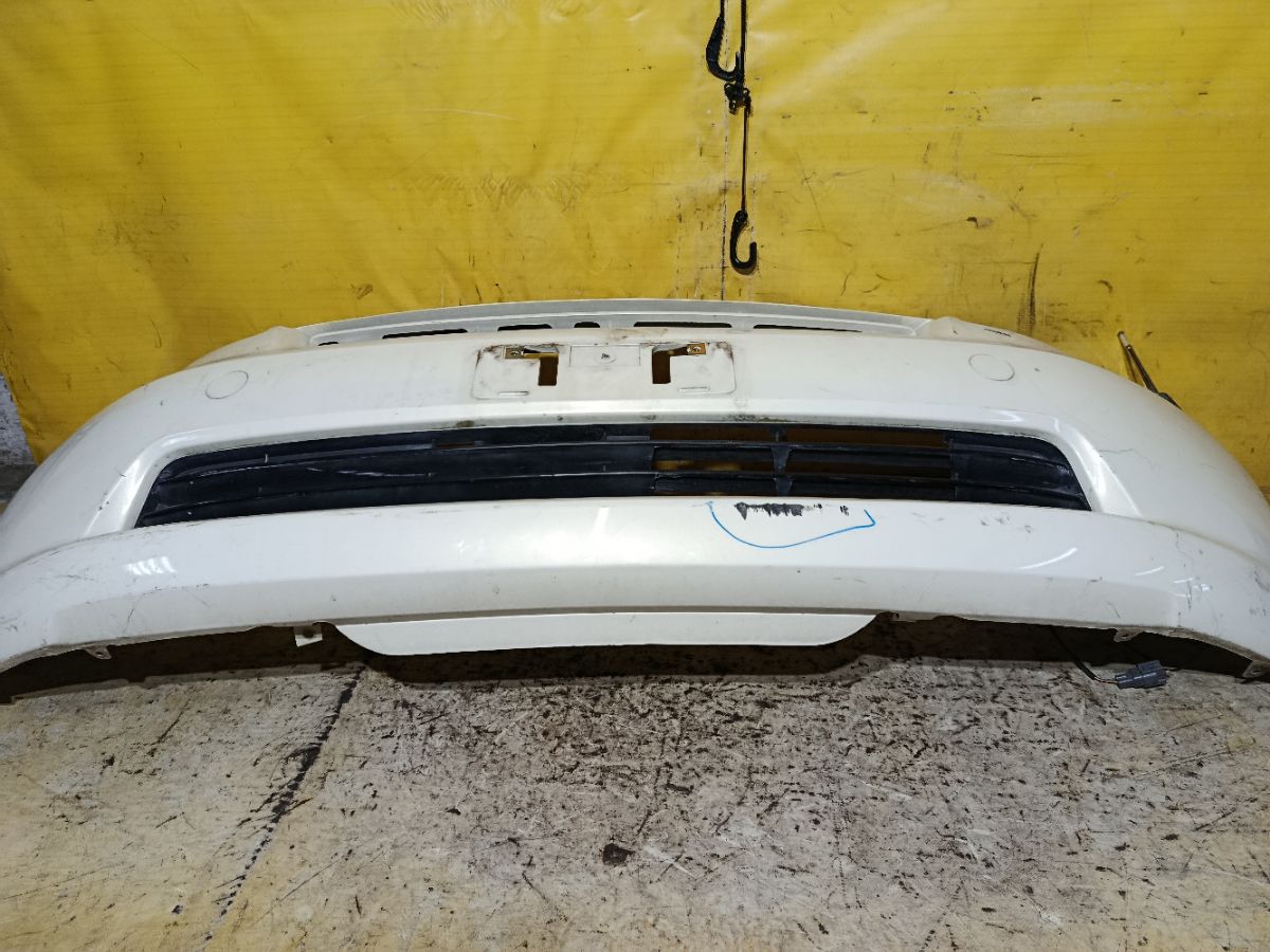 Бампер 52119-B1010 на Toyota Passo KGC10 Фото 7