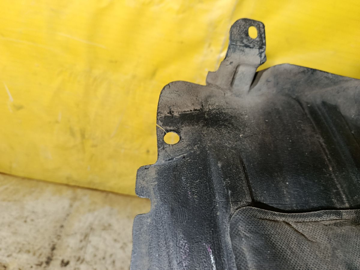 Подкрылок 53805-30060 на Toyota Crown GRS180 4GR-FSE Фото 5