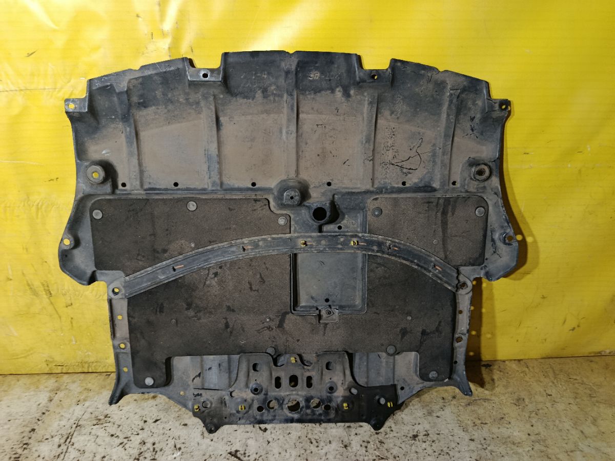 Защита двигателя 51441-30331 на Toyota Crown GRS180 4GR-FSE Фото 3